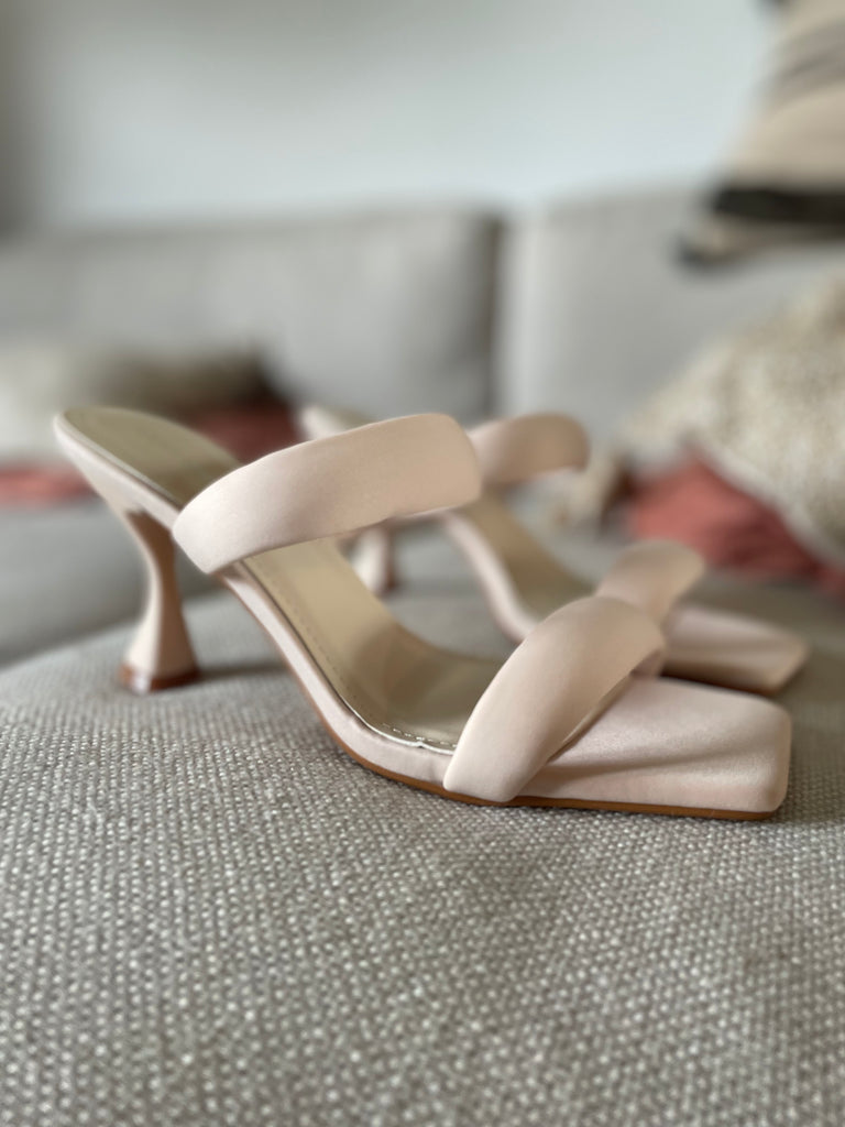 Heels Ecru (7538743443618)